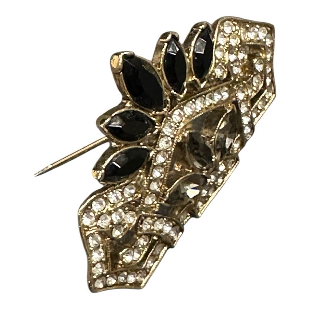 Vintage crown brooch Rhinestone make this a lavish piece spin pin back